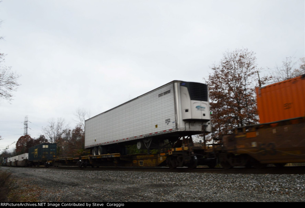 TTRX 371129 with Trailer CSXZ 938152